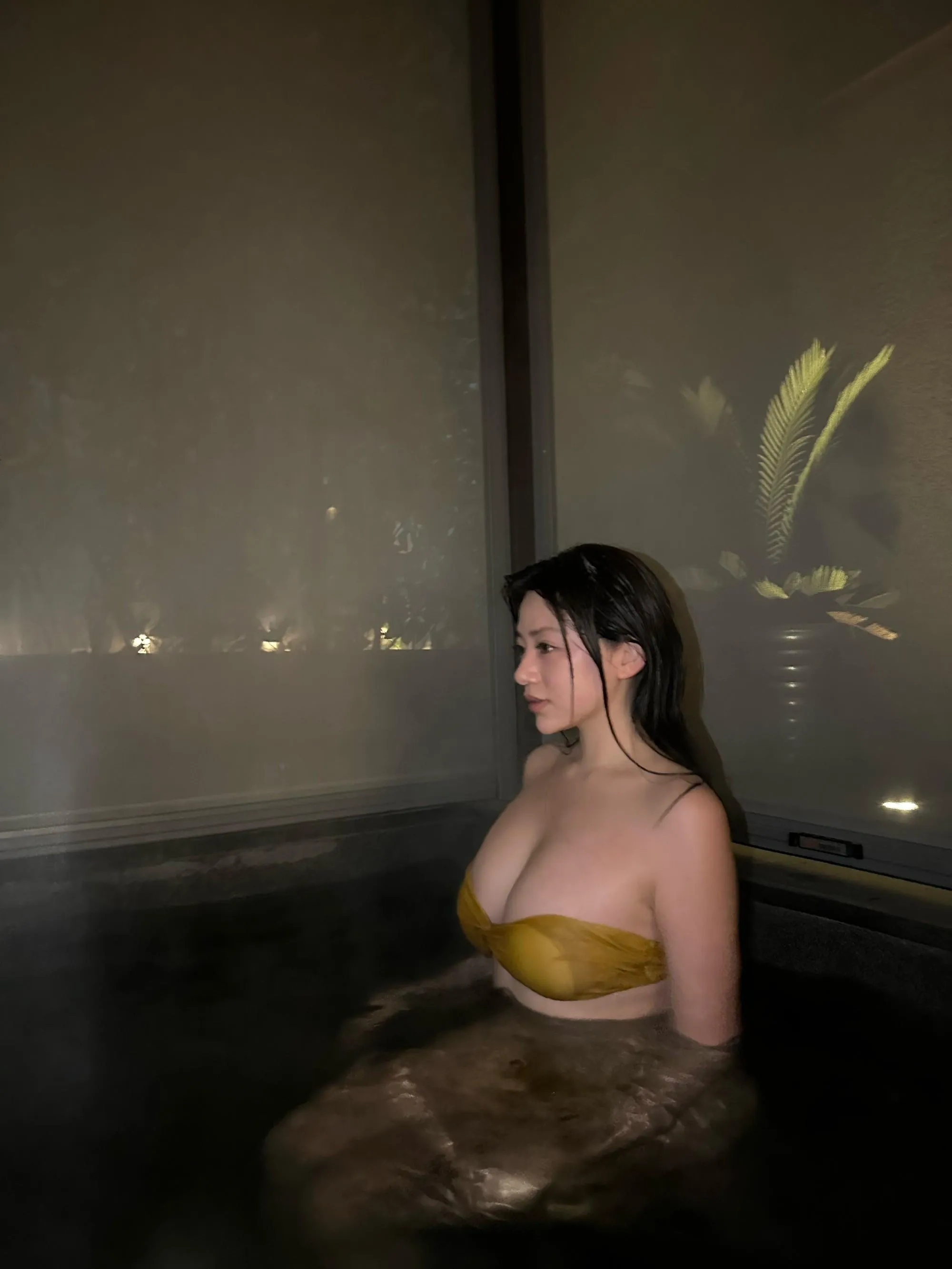 NO.010 奶宝妹纸 – 微密圈系列  深夜游泳池 [24P]插图5